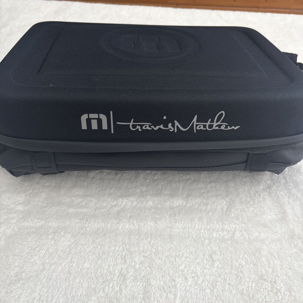Travis Matthew collapsible cooler